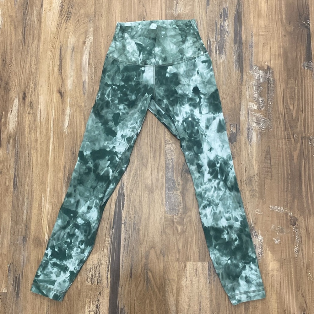 Lululemon Align leggings size 4 - green tie dye